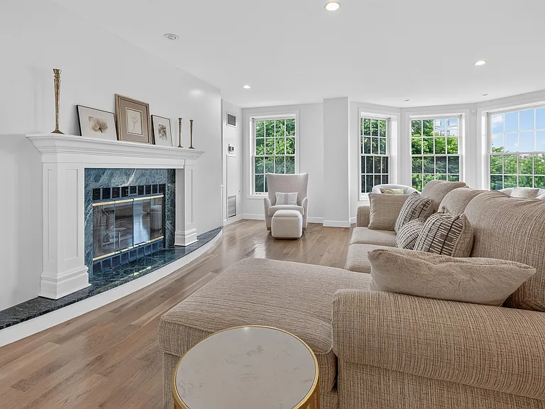54 Commonwealth Ave #5 — Photo 10