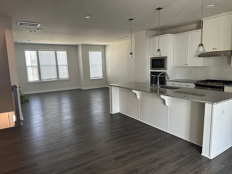 9753 Oaklawn Blvd NW #1009-D — Photo 3