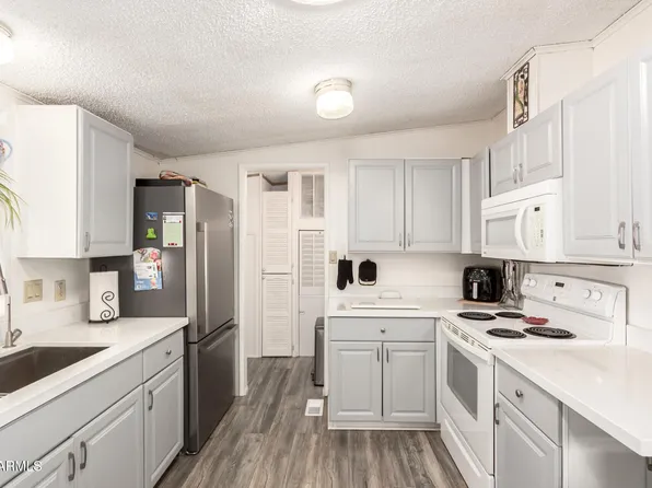 1925 S UTAH Drive, Casa Grande, AZ 85194