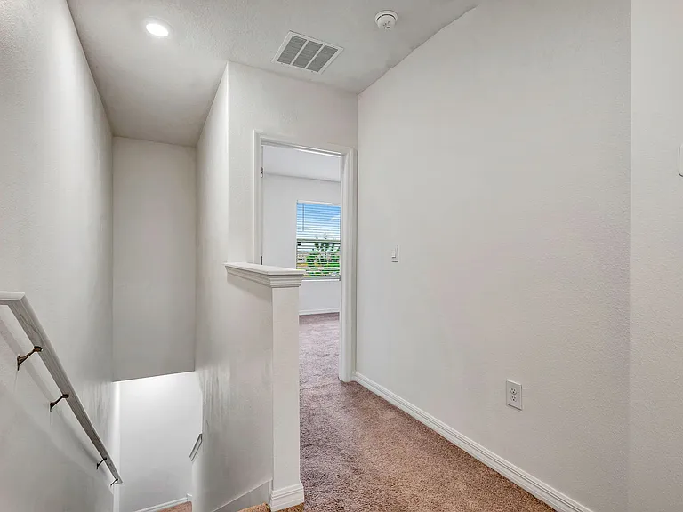 136 Mangrove Shade Cir — Photo 17