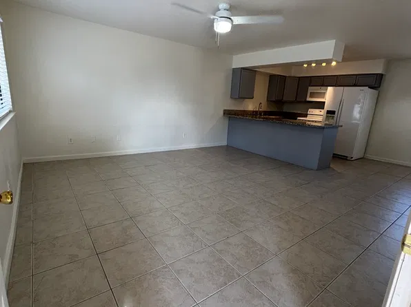 5201 Redberry St APT 1, Las Vegas, NV 89108