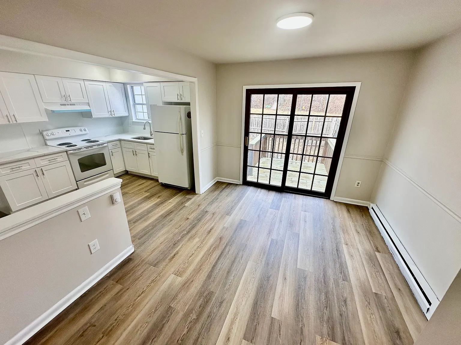 3 bed, 1.5 bath, 1480 sqft, $2,250 — Photo 4