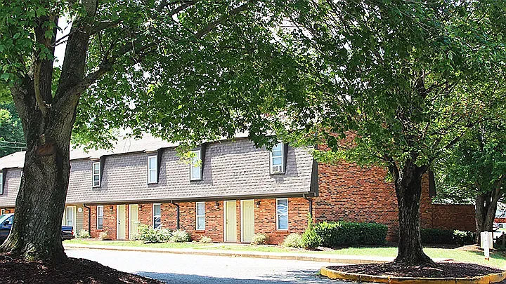 1905-F Eastway Dr #1905 — Photo 3