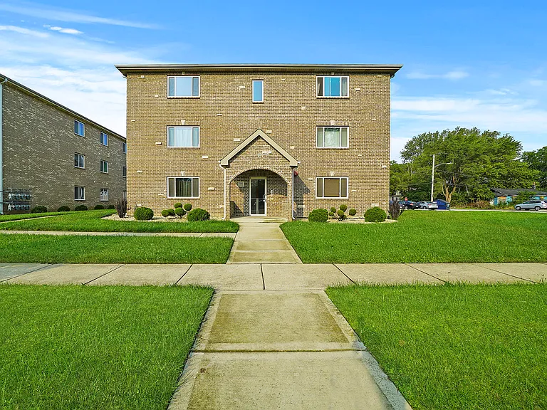 13912 Central Park Ave #2SW — Photo 15