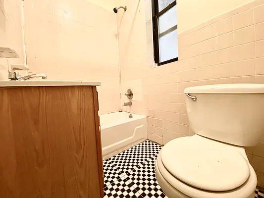 Rented by Highline Residential | media 25