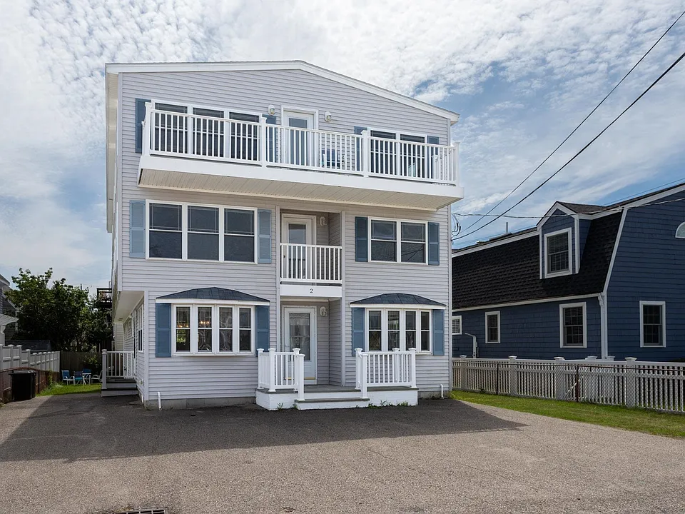 2 Groveland St