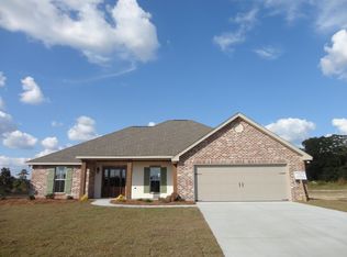 21 E Cherry St, Sumrall, MS 39482