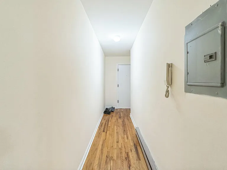 318 Hudson St #B — Photo 23
