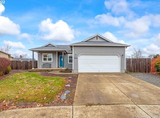 864 Osprey Loop, Creswell, OR 97426