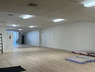 6029 Hudson Avenue, #1