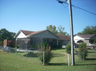 205 W Spring St, Ozark, AR 72949