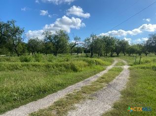 415 Watson Ln E, New Braunfels, TX 78130