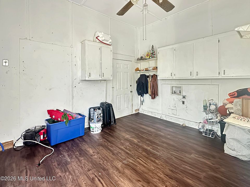 40th image of 513 Harmony Rd