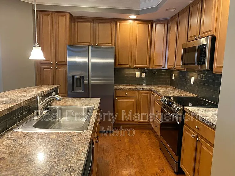 7305 Elkridge Crossing Way — Photo 8