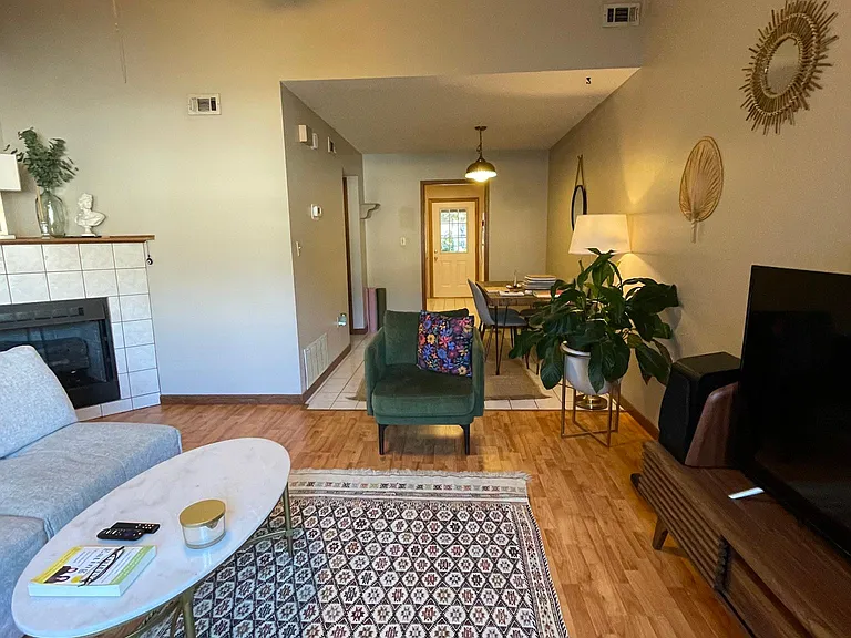 1008 Pineview Blvd #D — Photo 5