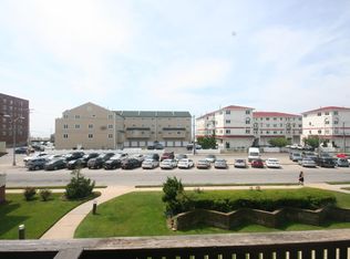 405 W Broadway #2I, Long Beach, NY 11561