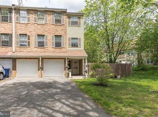 205 Chaucer Ct, Mount Laurel, NJ 08054