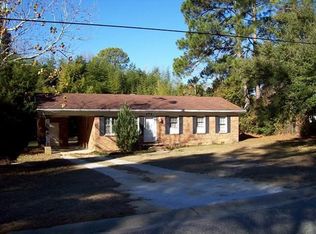 446 Windemere Dr, Fayetteville, NC 28314