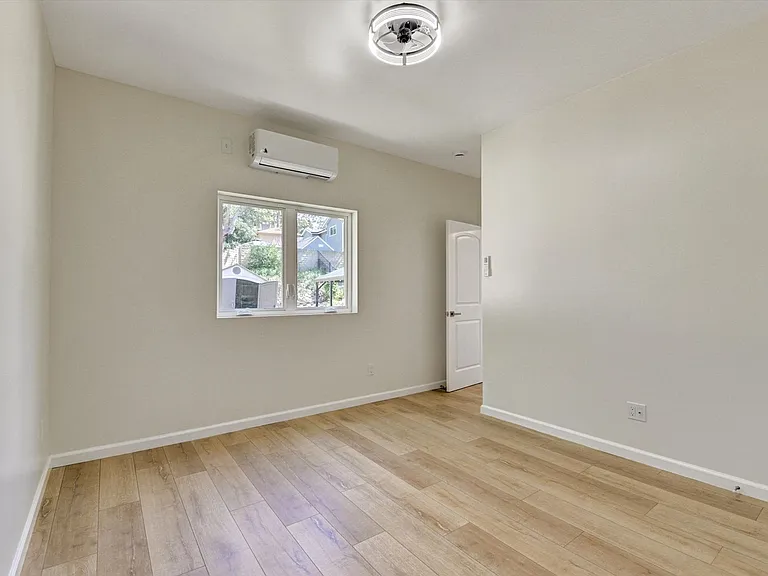 4956A Vejar Dr — Photo 23