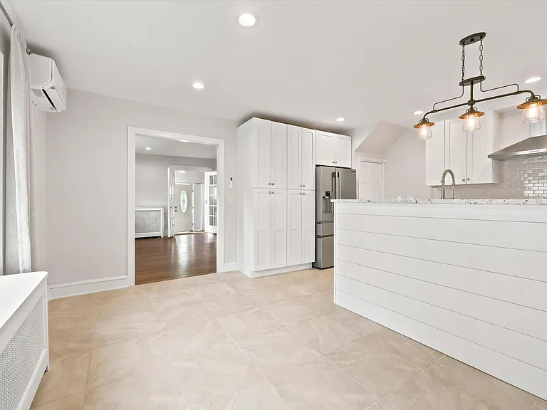 204 Harding Ave — Photo 6