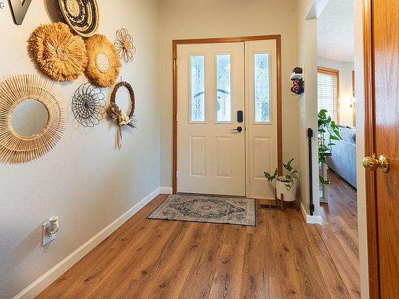 3rd image of 2811 NE 86th Cir