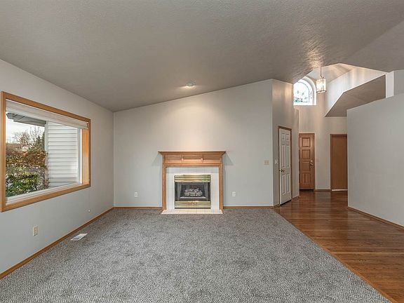 3rd image of 2617 E 59th Ln