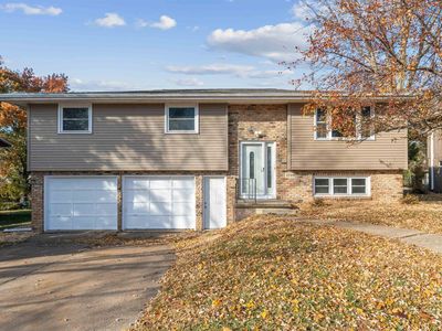 2209 S Way Dr, Dubuque, IA, 52002