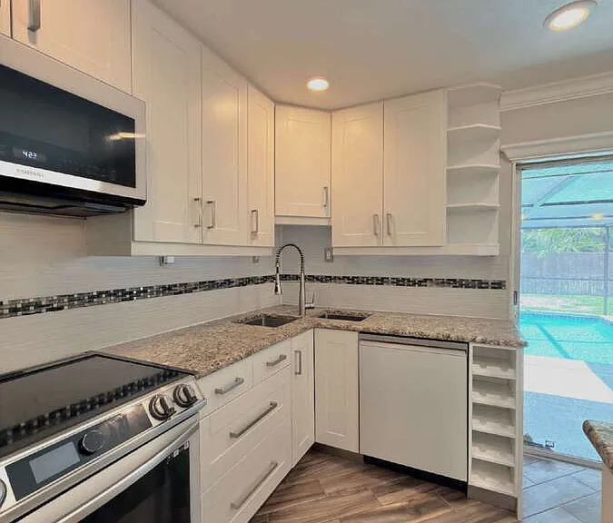 2426 Woodland Blvd — Photo 16