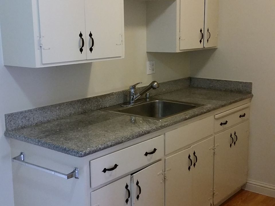 Apt 4 Kitchen