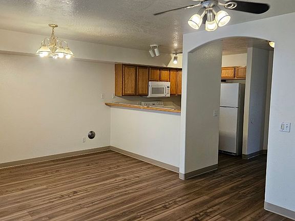 5th image of 1493 W Hyacinth Ln