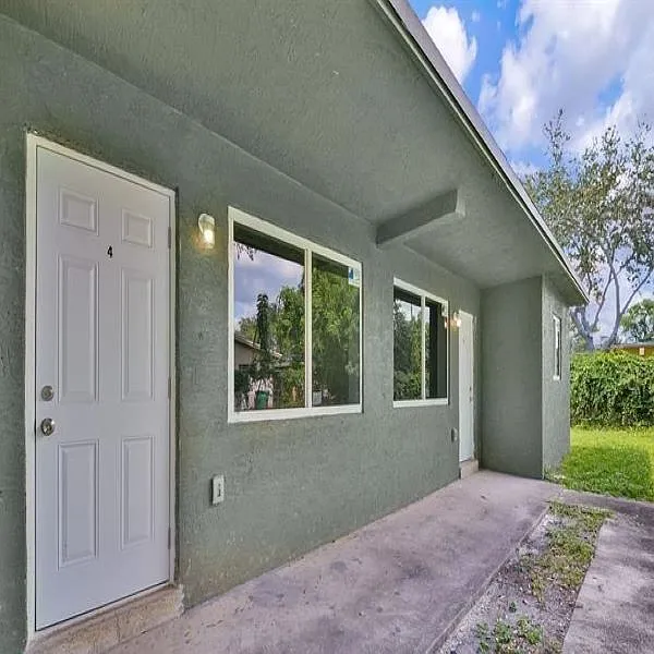 809 NW 15th Ave #4