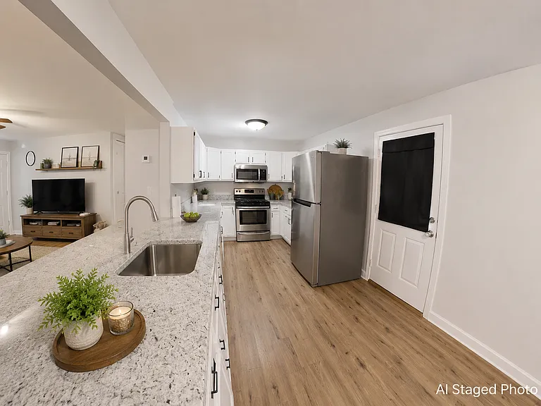 1717 Winne Dr — Photo 3