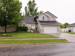 49 W 850 S, Centerville, UT 84014