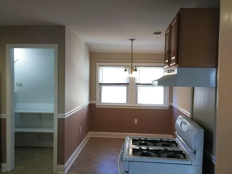 538 Capitol Ave — Photo 2