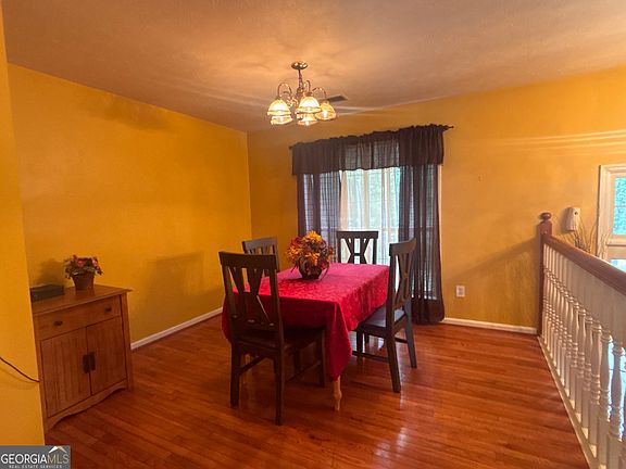 4th image of 40 Happy Valley Ct