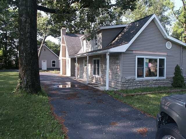 1st image of 191 W Hiawatha Dr