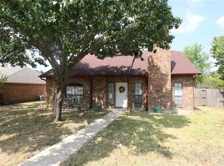 311 Creekmeadow Ln, Lewisville, TX 75067