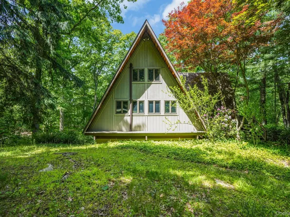 56 High Hill Road, Tuxedo Park, NY 10987
