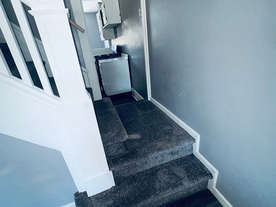 1st image of 643 4th Ave #643