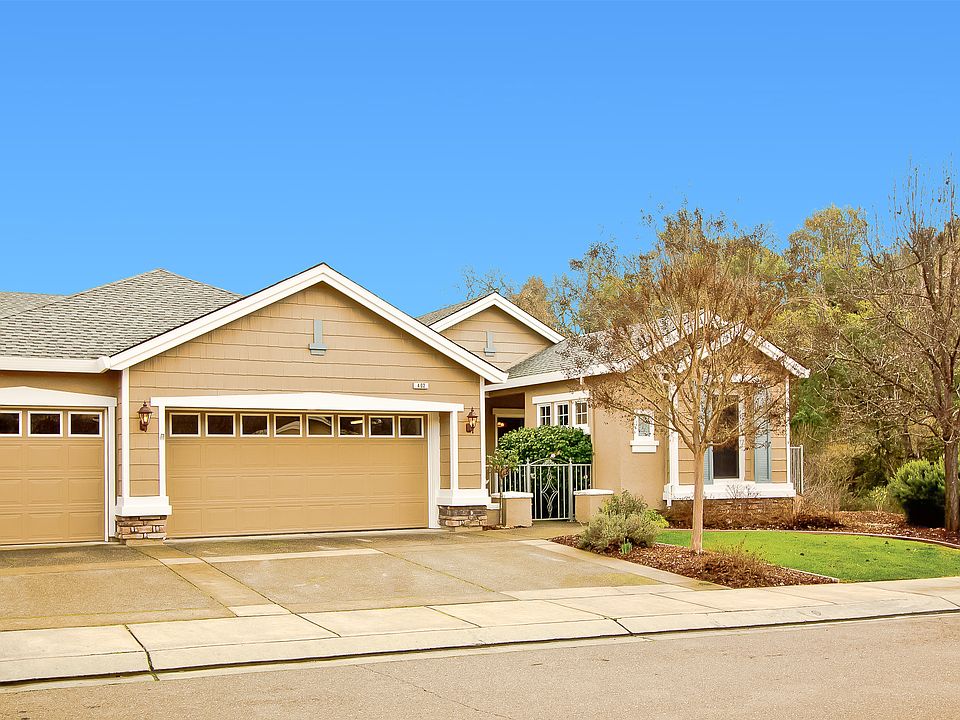 1st image of 402 Clover Springs Dr