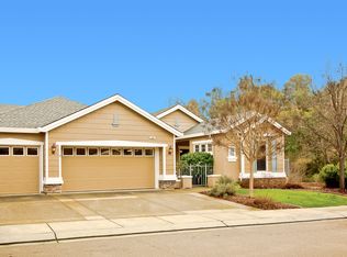 402 Clover Springs Dr, Cloverdale, CA 95425