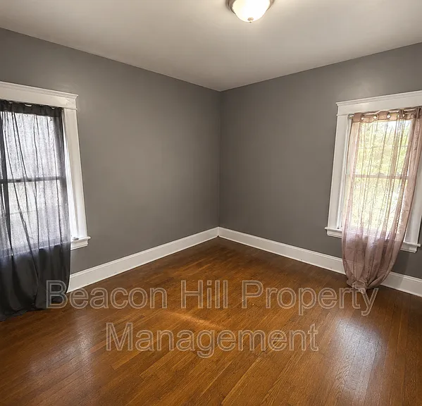 12602 Locke Ave — Photo 3