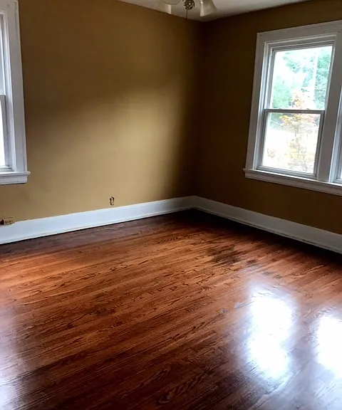 One-Bedroom Unit Available in Walnut Hills - Heat and Water Included — Photo 12