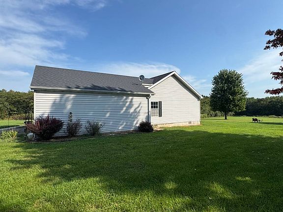 3rd image of 32458 W Marble Rd