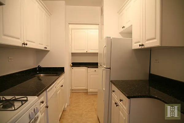 Rented by Halstead Real Estate | media 3