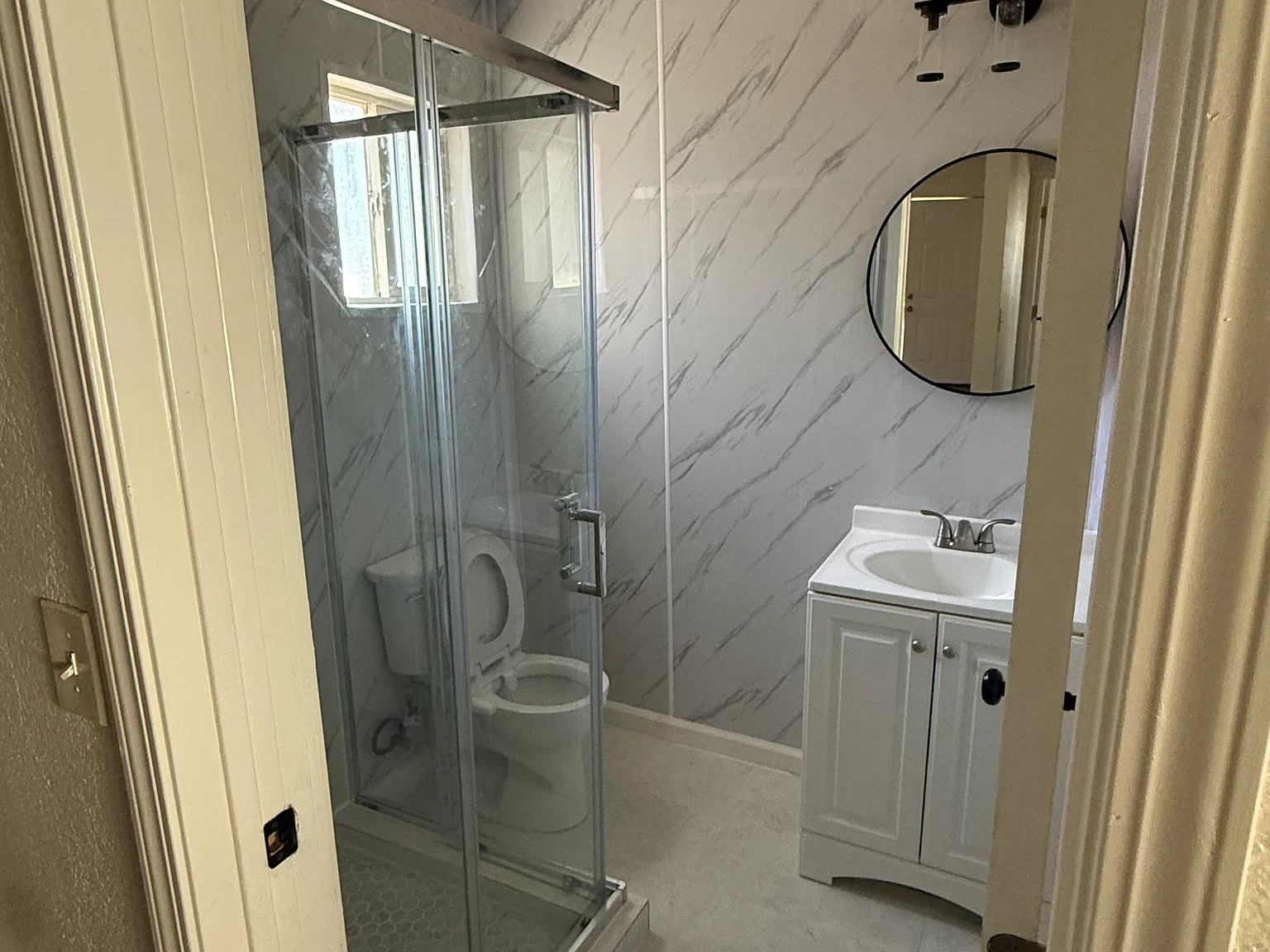 3 bed, 1000 sqft, $2,399 — Photo 2