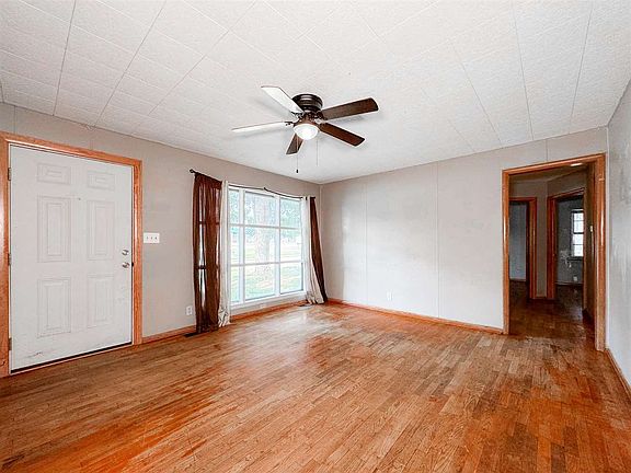 4th image of 524 W Liberty Ave