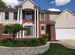 3077 Courtfield Dr, Rochester Hills, MI 48309