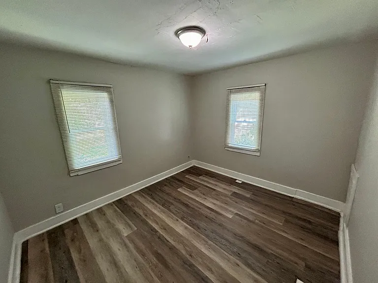 2314-2316 Indianapolis Ave #2316 — Photo 6