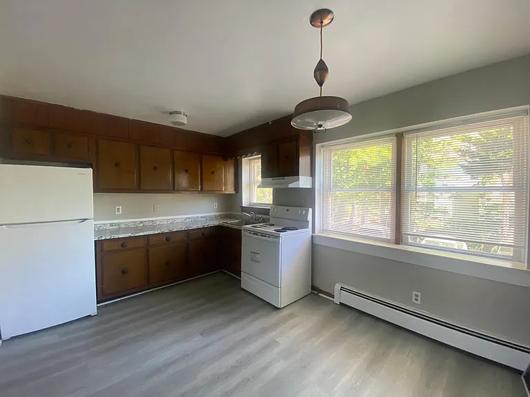 185 Thompson St #2B — Photo 4